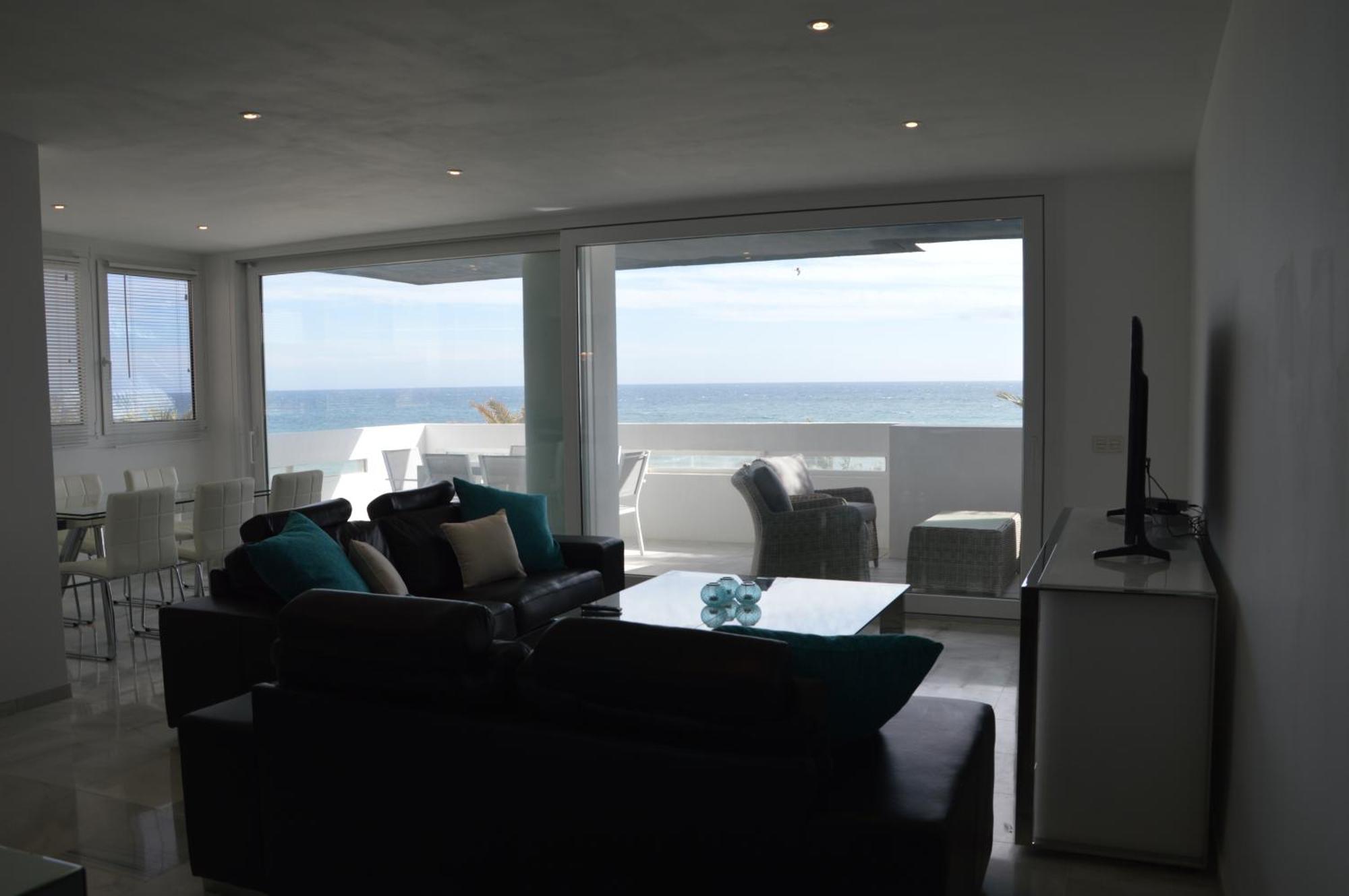 3 Bedroom Frontline Beach, Centre Marbella