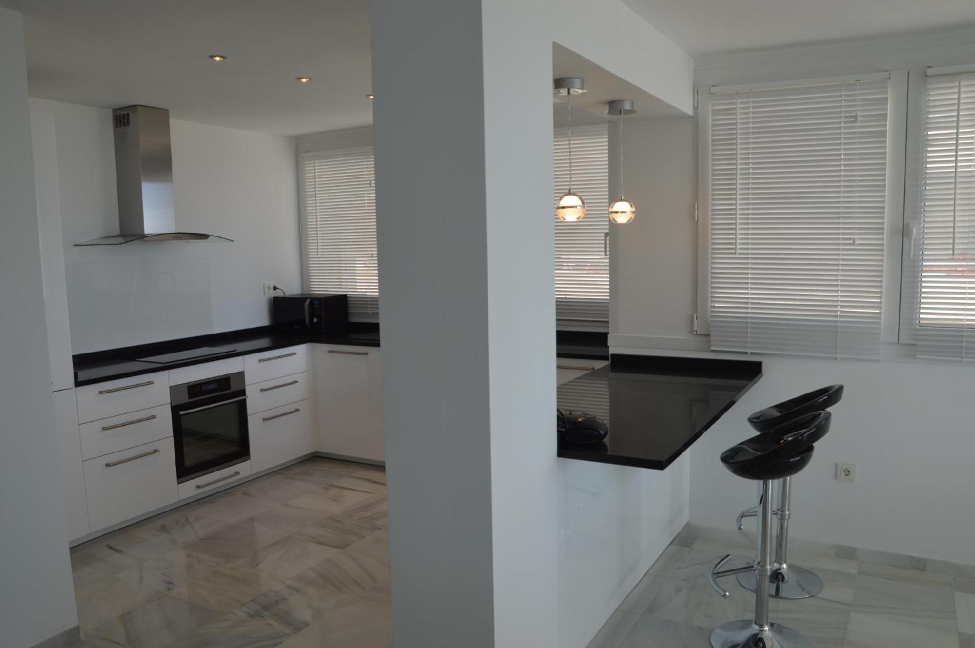 Apartemen 3 Bedroom Frontline Beach, Centre *