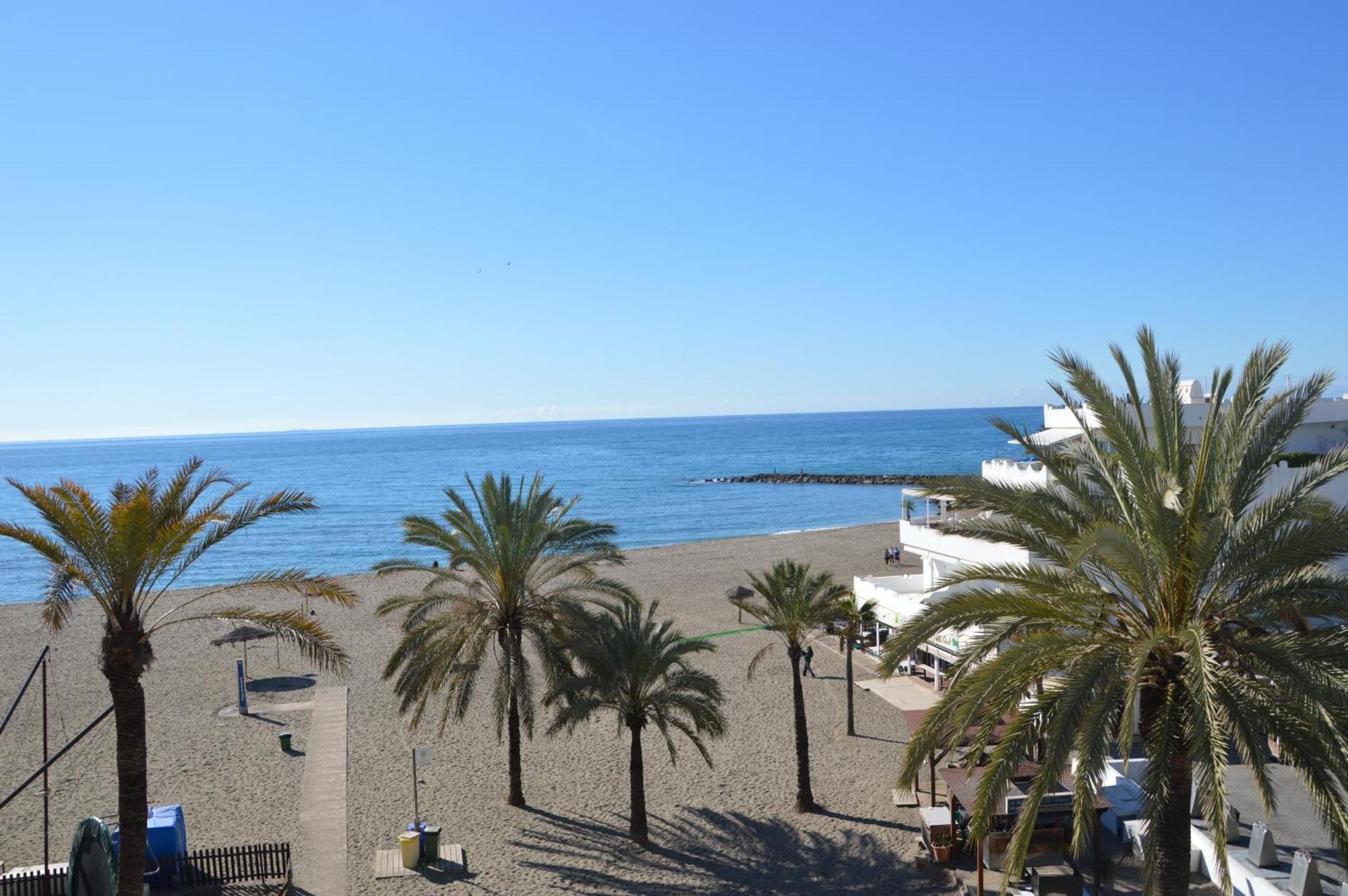 3 Bedroom Frontline Beach, Centre Marbella